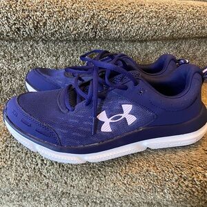 Under Armour Charge Assert 10 running shoes women’s size 8 lightweight